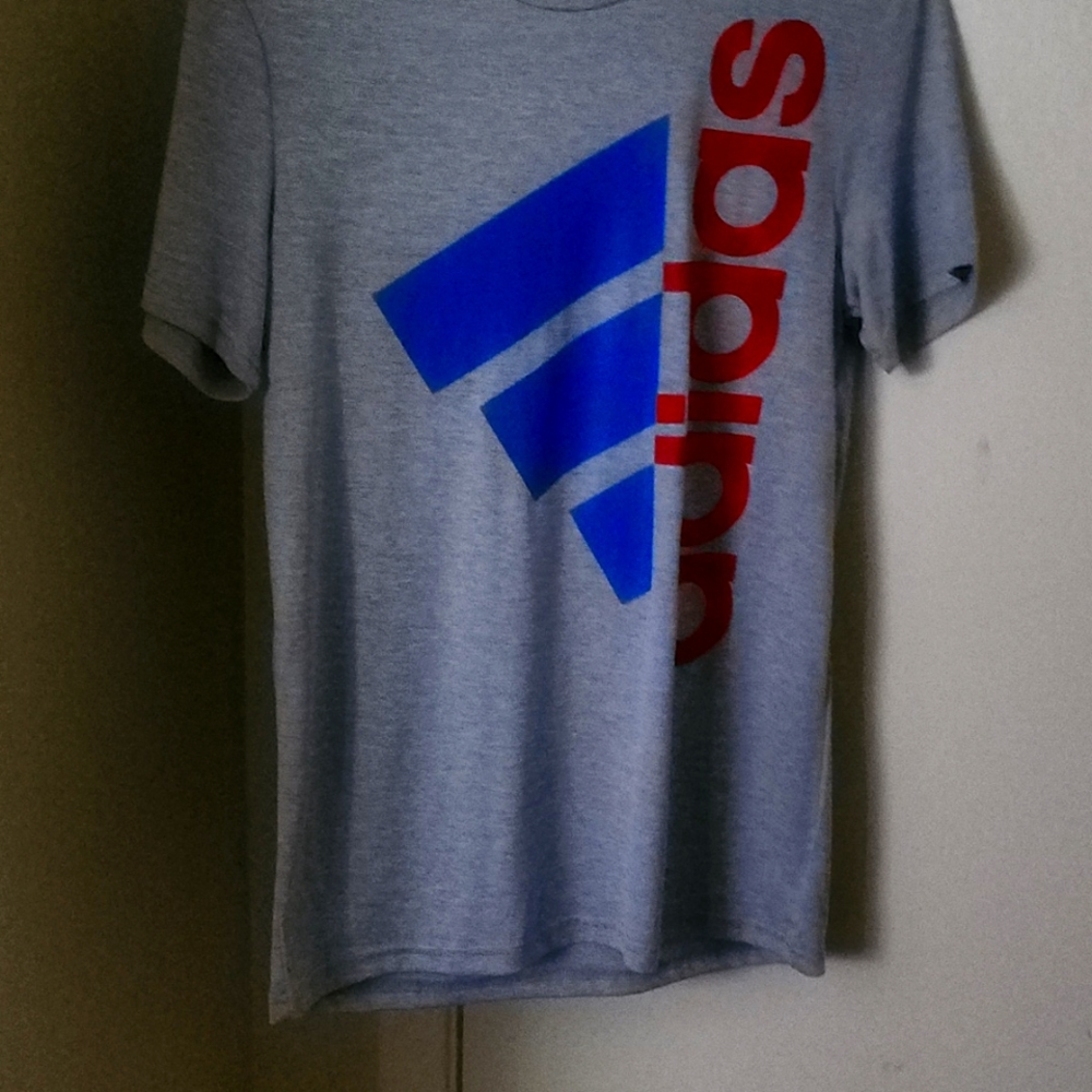 Adidas t-shirt